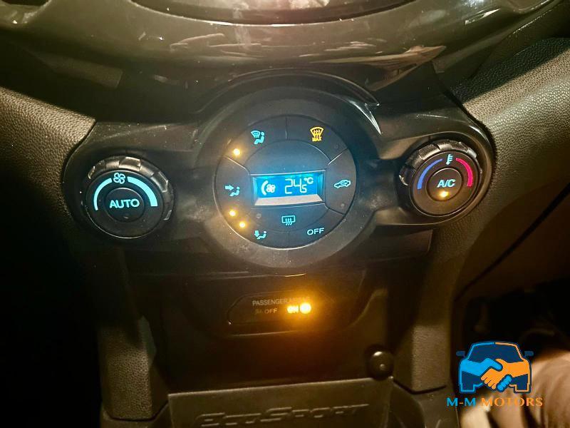 Ford ECOSPORT TITANIUM