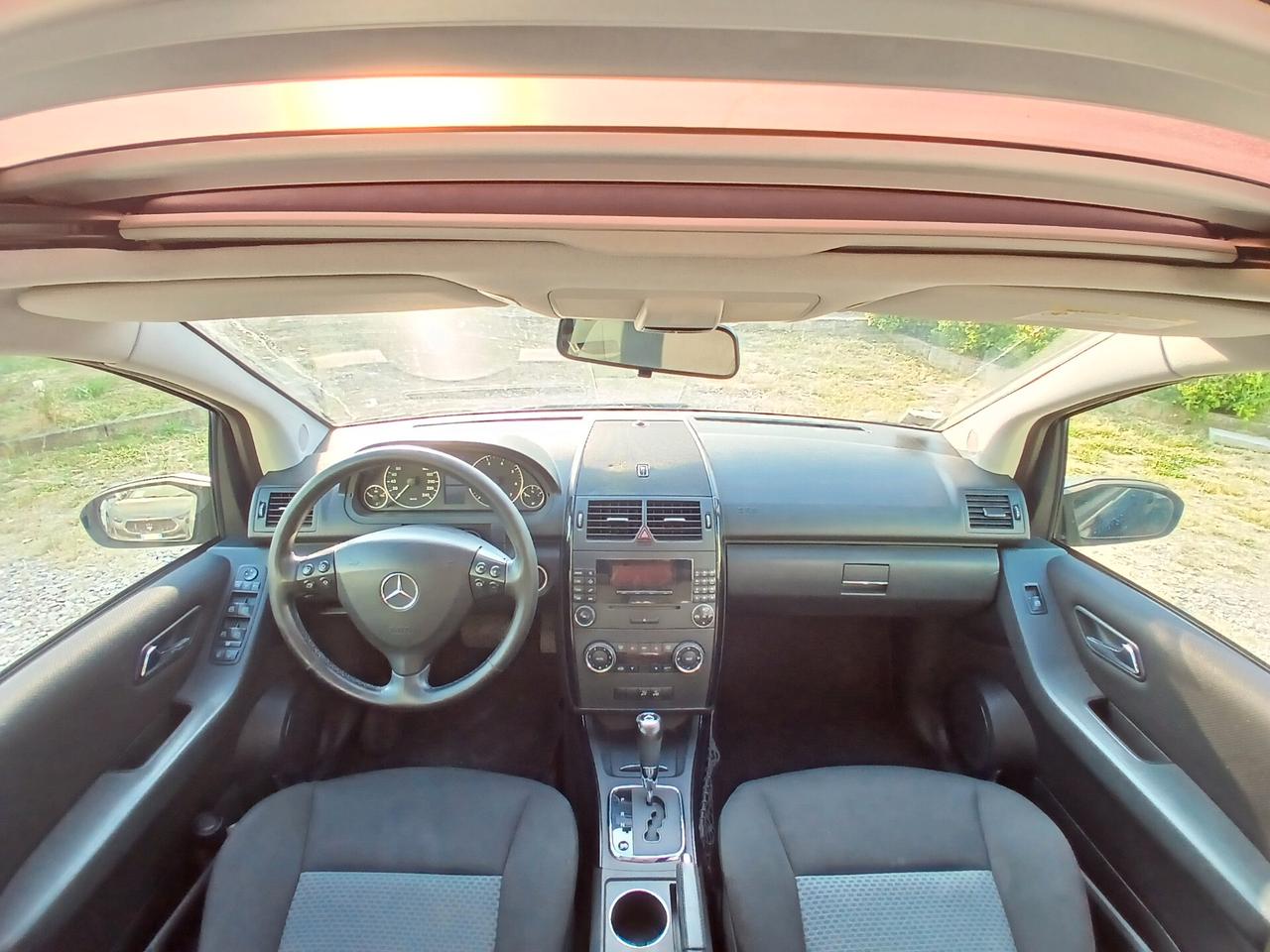 Mercedes-benz A 170 .