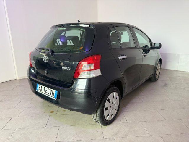 TOYOTA Yaris 1.0 5 ,porte Sol