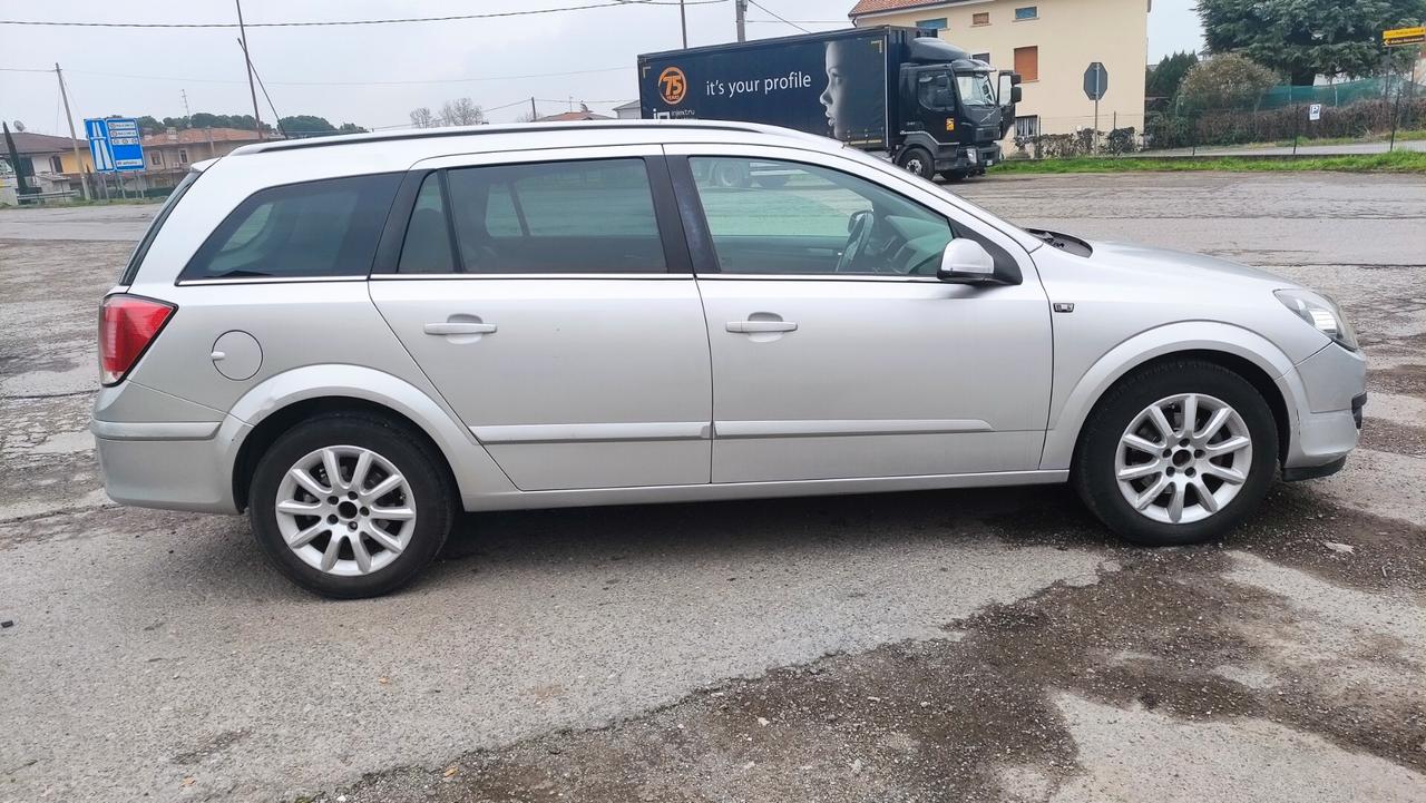 Opel Astra 1.6 16V Twinport Station Wagon NEOPATENTATI - 2005