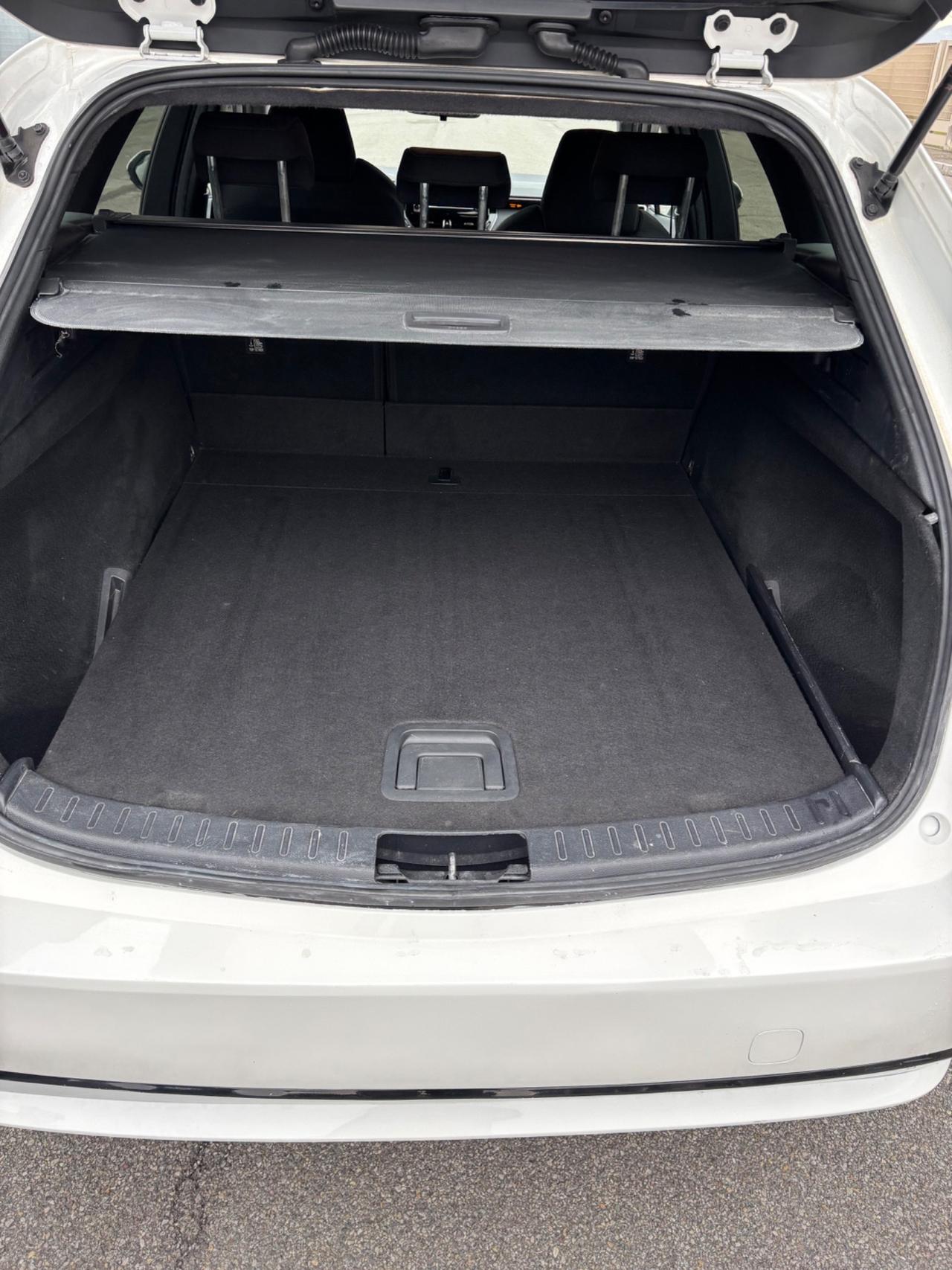 Toyota Corolla Touring Sports 1.8 Hybrid Active