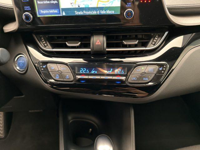 TOYOTA C-HR 1.8 Hybrid E-CVT Business