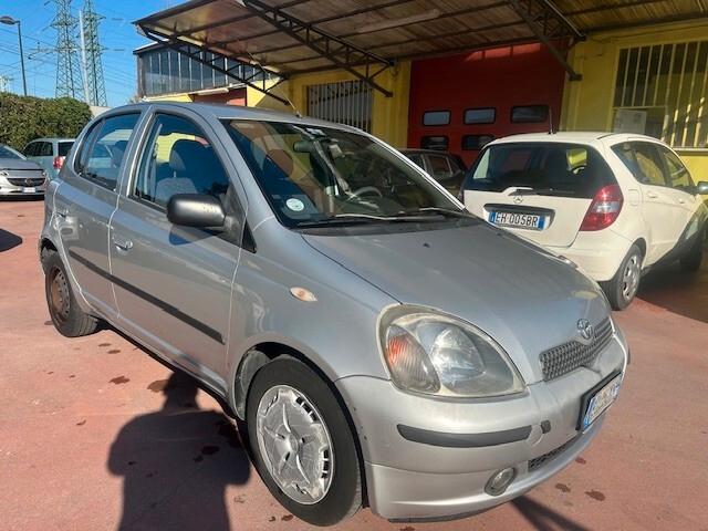 Toyota Yaris 1.3i 16V cat 5 porte