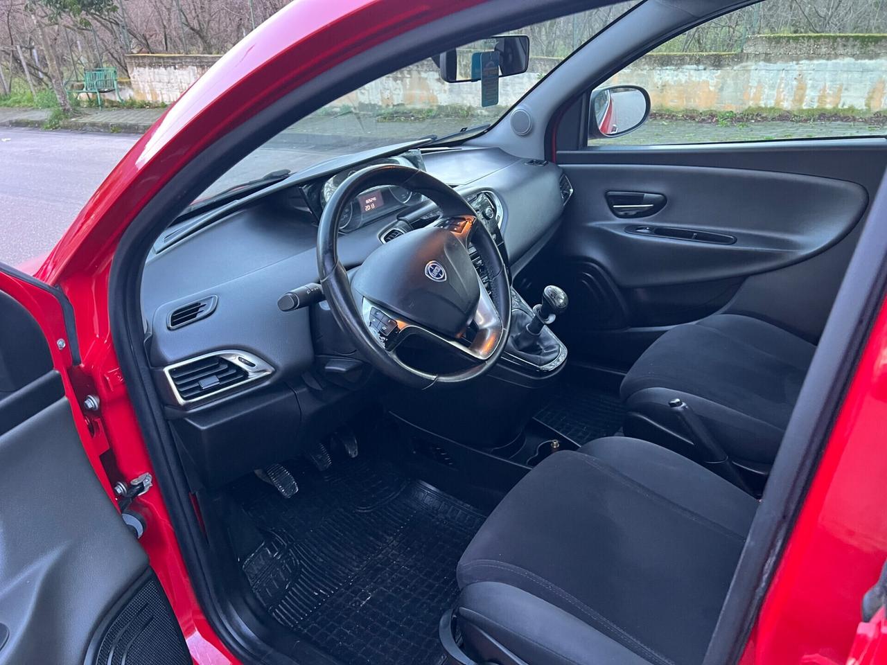 Lancia Ypsilon 1.2 GPL ORIGINALE Ecochic Platino