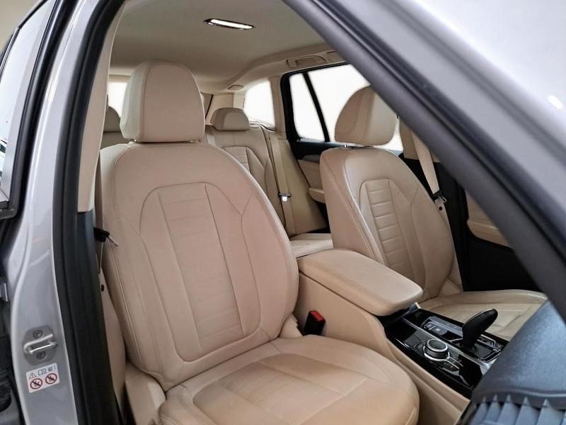 BMW X3 xDrive 30e Business Advantage Autom.