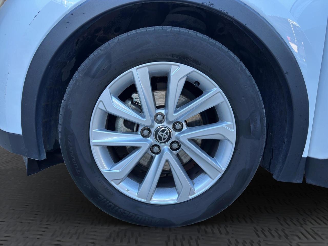 Toyota C-HR 1.8 hev Active fwd e-cvt