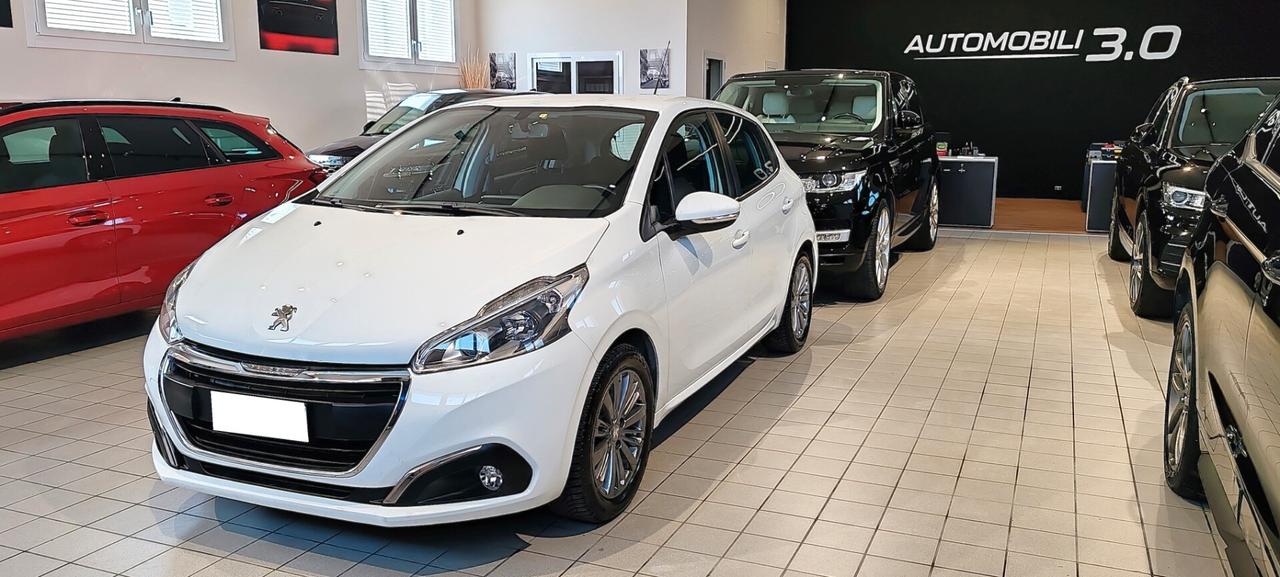 Peugeot 208 PureTech 82 5 porte Allure