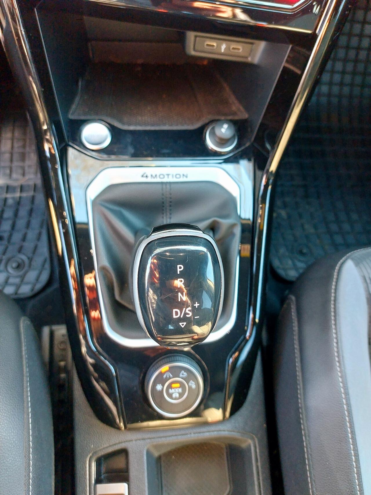 Volkswagen T-Roc 2.0 TDI R-Line 4m. 150CV DSG-2022