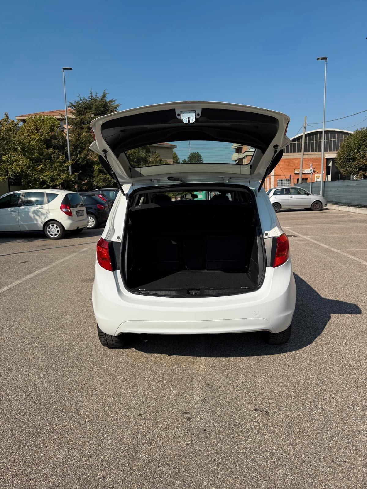 Opel Meriva 1.4 GPL - NEOPATENTATI - 12 MESI DI GARANZIA -
