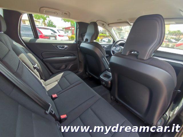VOLVO V60 B4 (d) Geartronic Momentum Business