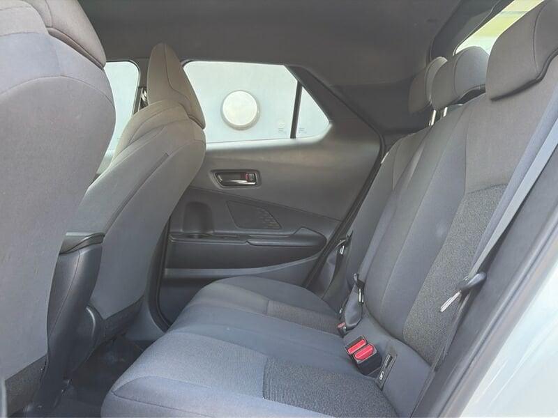 Toyota C-HR C-HR 1.8 hev Active fwd e-cvt