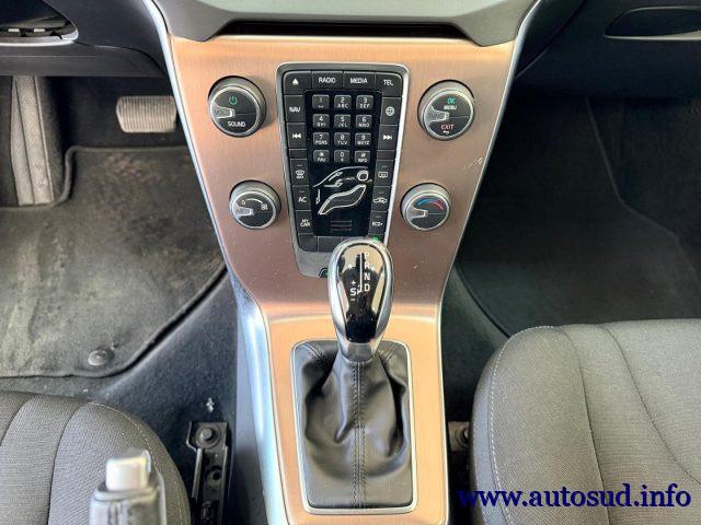 VOLVO V40 Cross Country D2 Geartronic