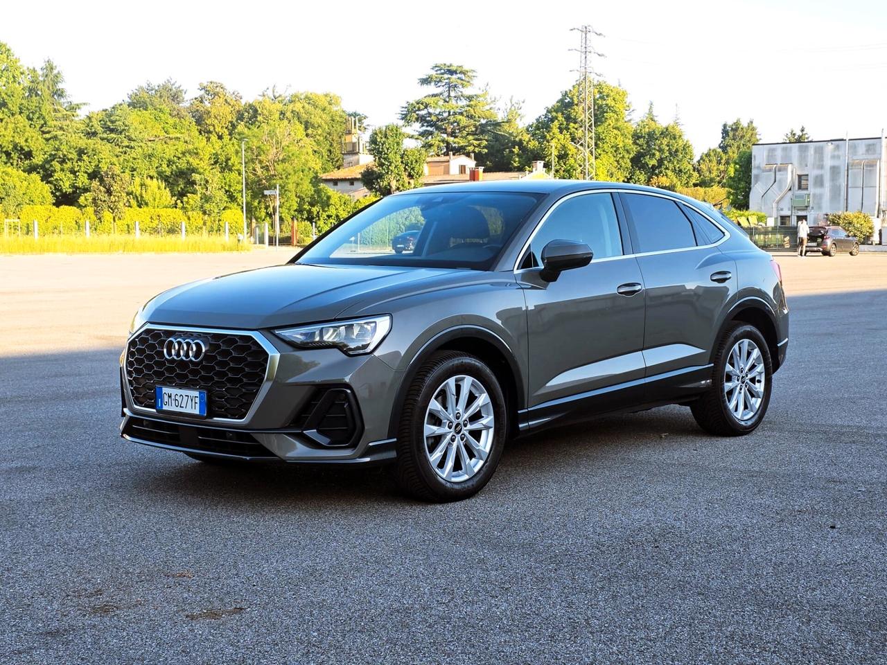 Audi Q3 35 TDI S tronic Business 2023