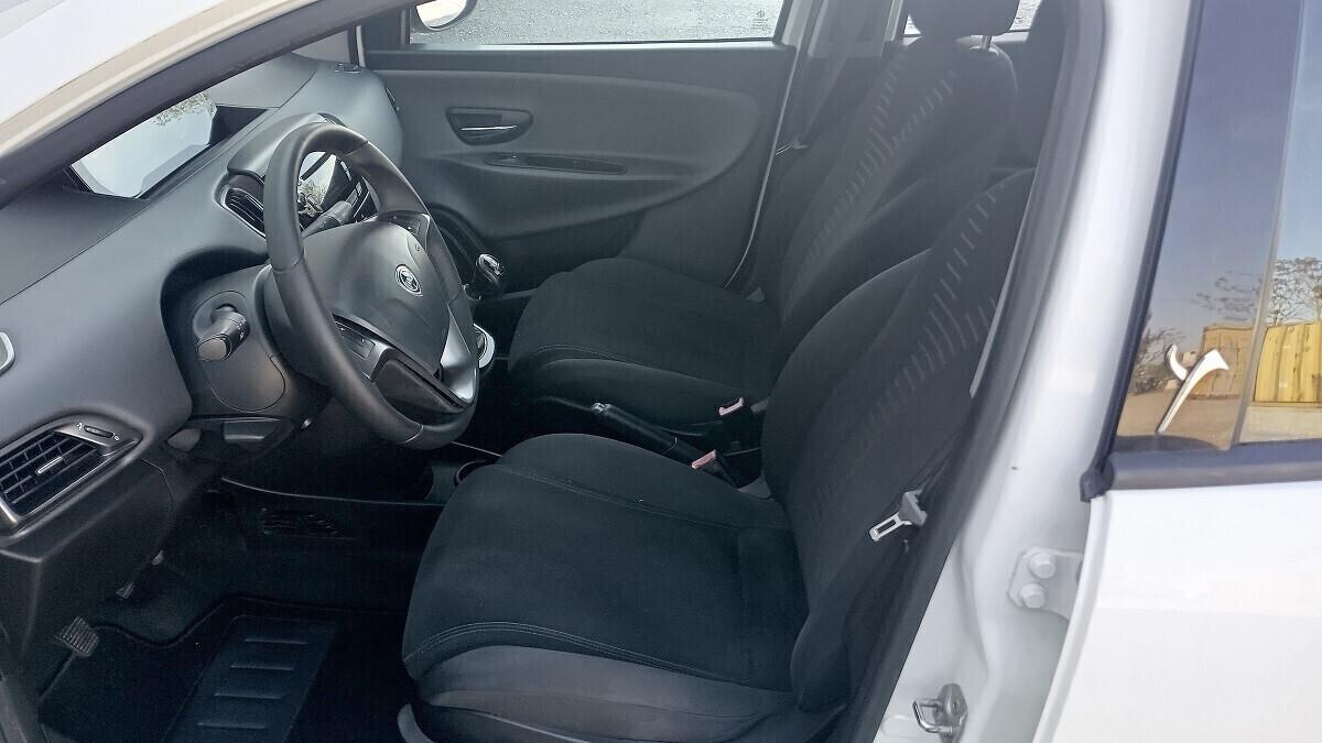Lancia Ypsilon 1.3 MJT 16V 95 CV 5 porte S&S -
