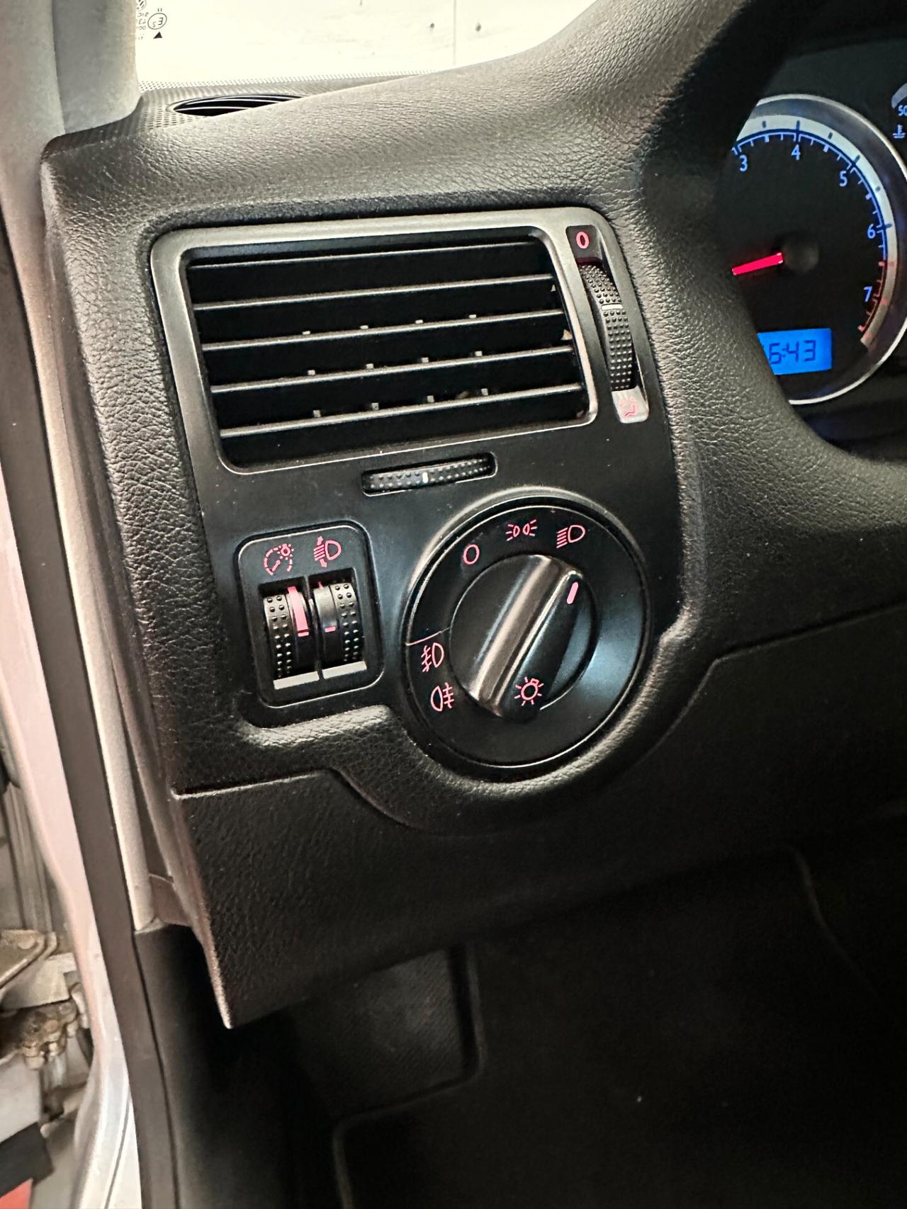 Volkswagen Bora 1.6 105CV 16V cat Highline