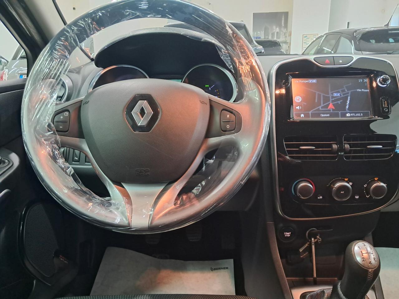 Renault Clio 1.2 75CV 5 porte Costume National