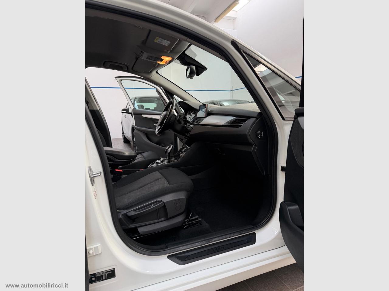 BMW 218i ACTIVE TOURER
