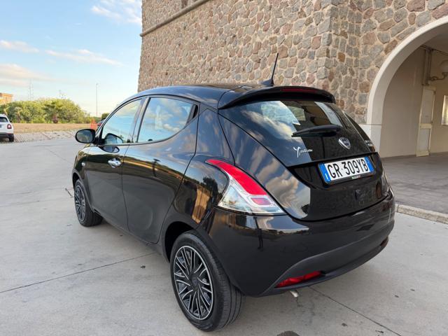 LANCIA Ypsilon GOLD+RETROCAMERA+NAVI CARPLAY+LED