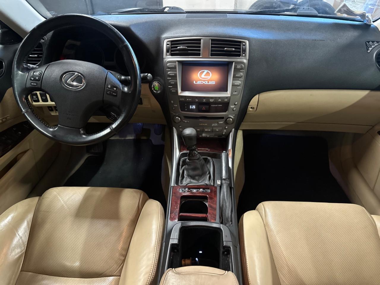 Lexus IS 220d MC Luxury