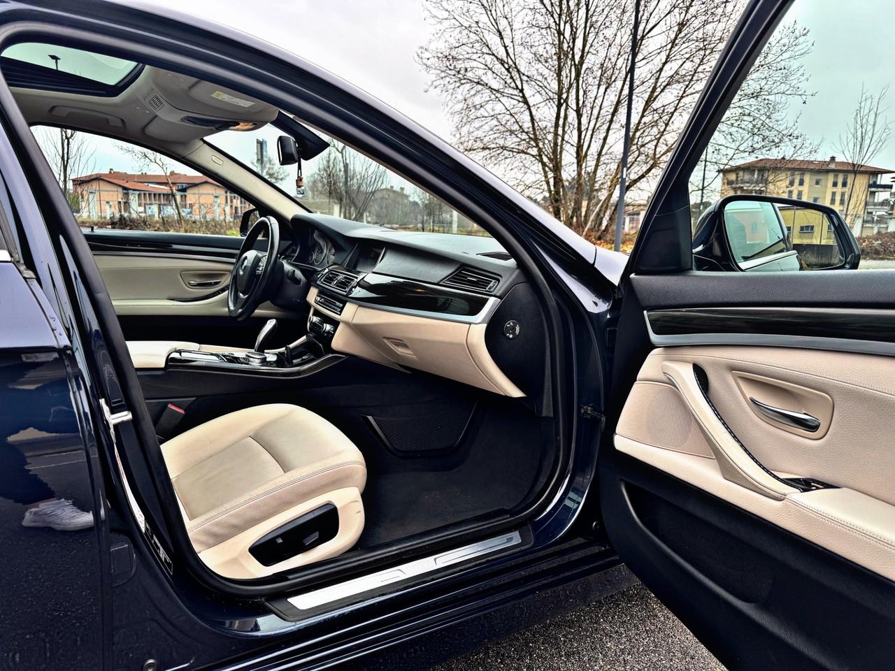 Bmw 530 530d xDrive 258CV Touring Luxury euro 6