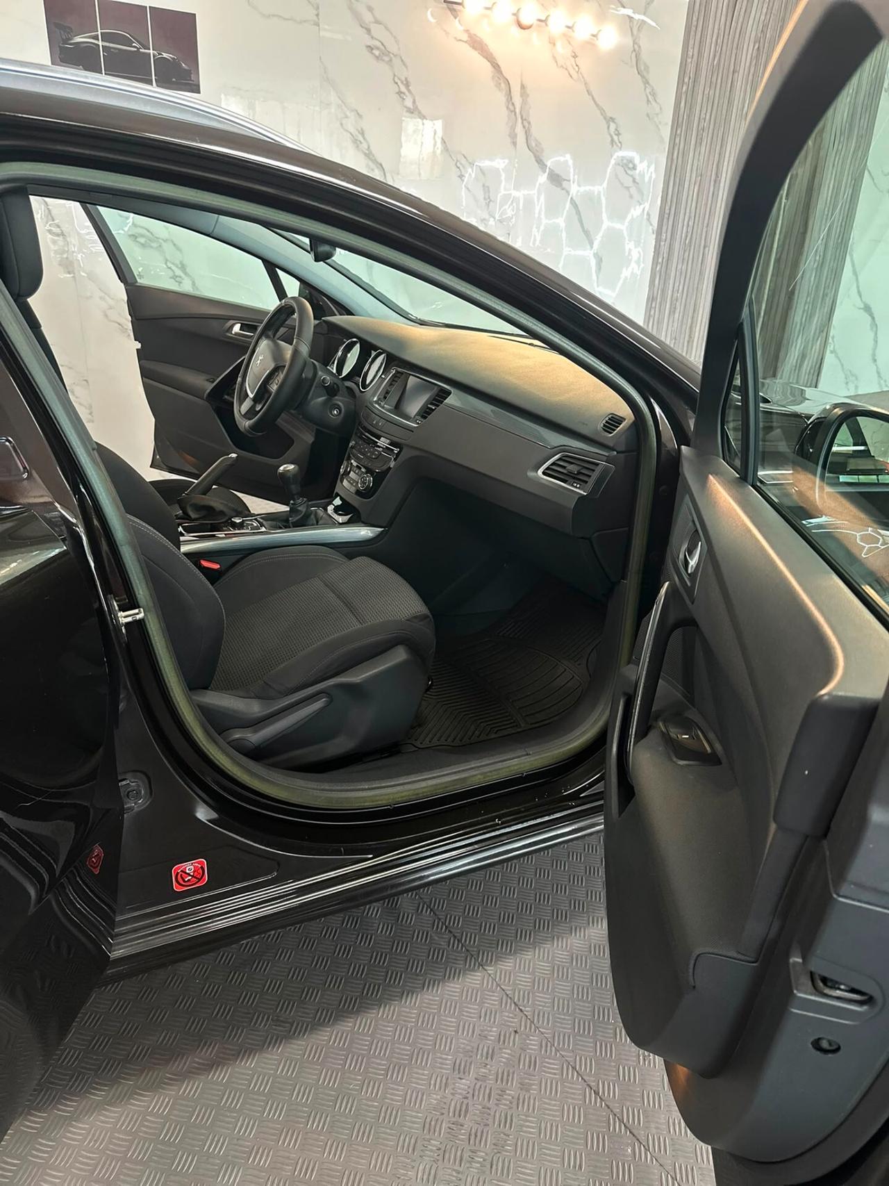 Peugeot 508 2.0 HDi 163CV SW Ciel Active