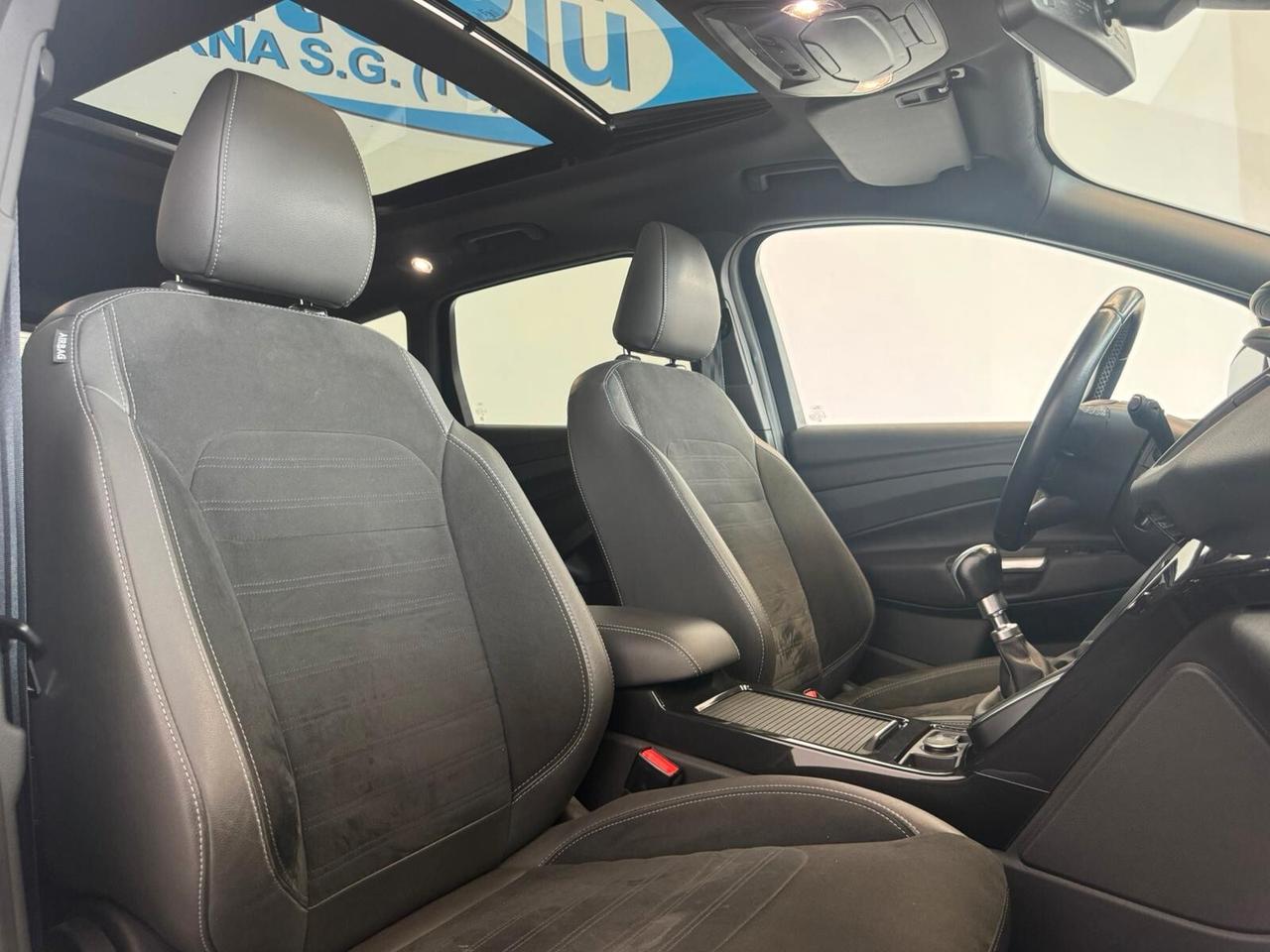 Ford Kuga 2.0 TDCI 150 CV S&S 4WD ST-Line