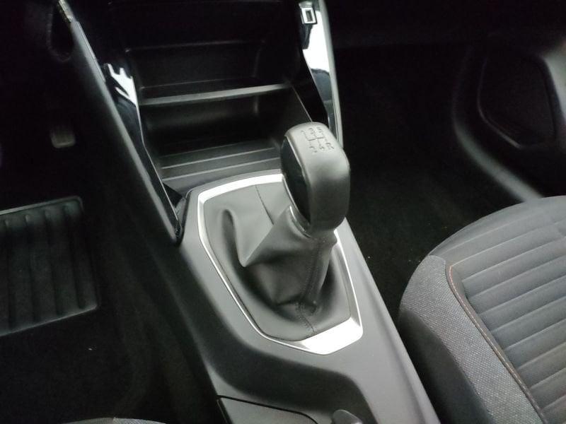 Peugeot 208 Active Pack PureTech 75 S/S con gancio traino