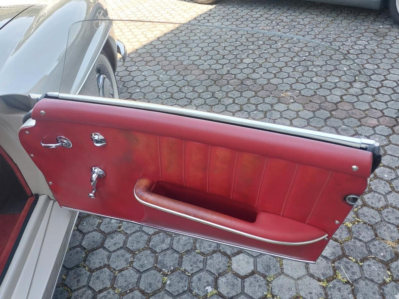 Mercedes-benz 190 SL con HardTop
