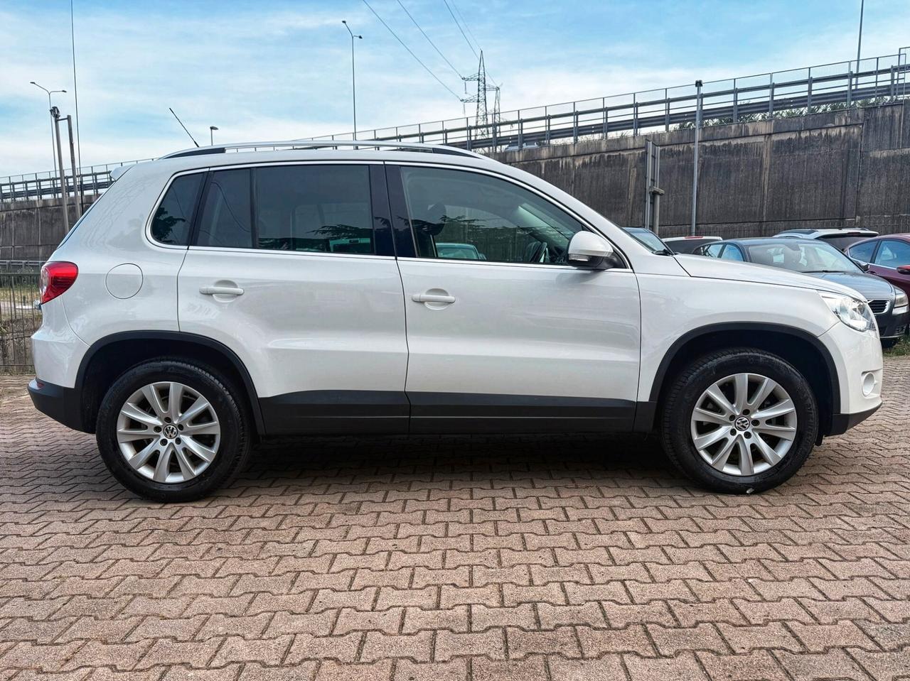 Volkswagen Tiguan 2.0 TDI DPF 4MOTION DSG Sport & Style