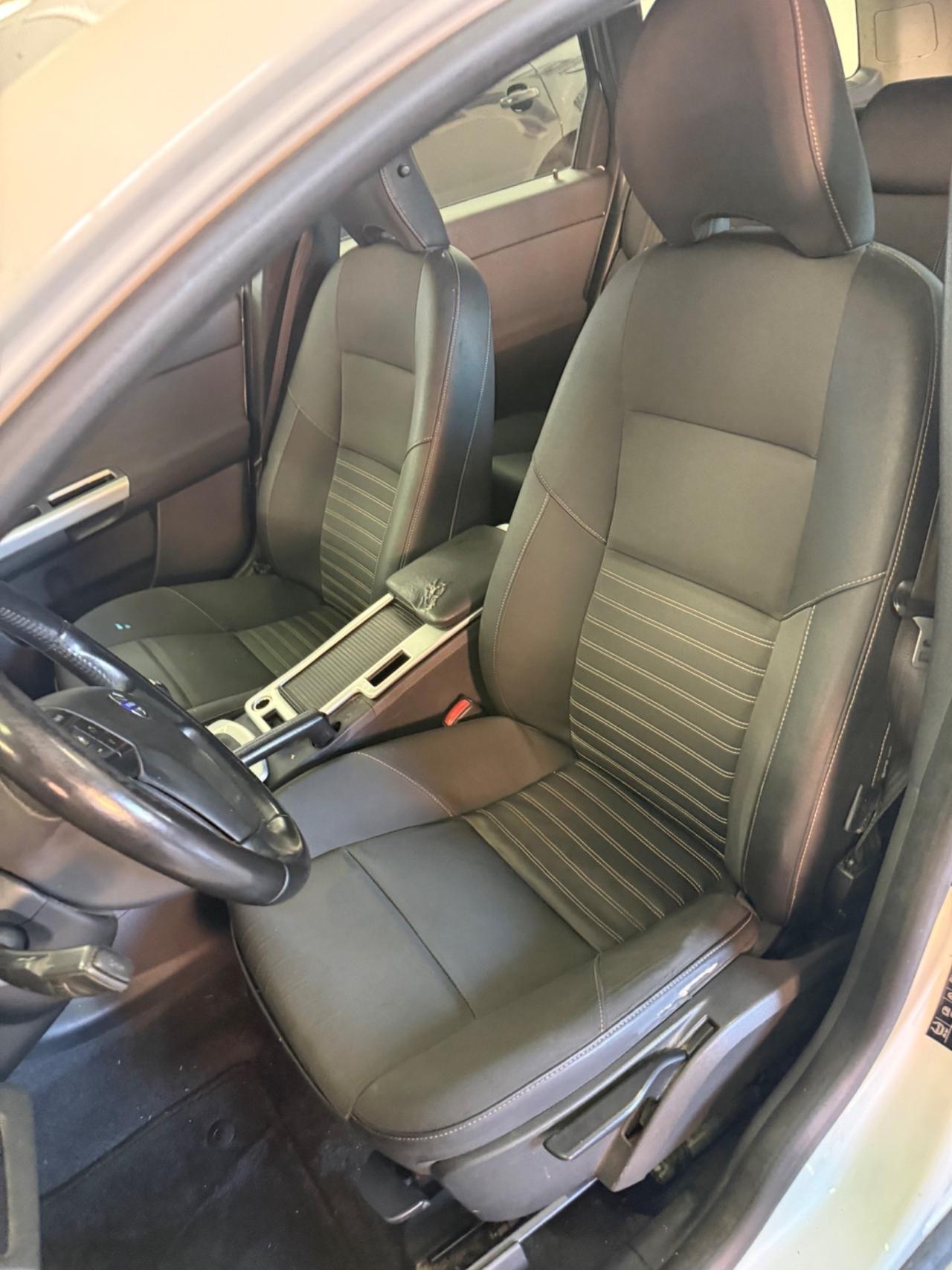 Volvo V50 D2 R-design