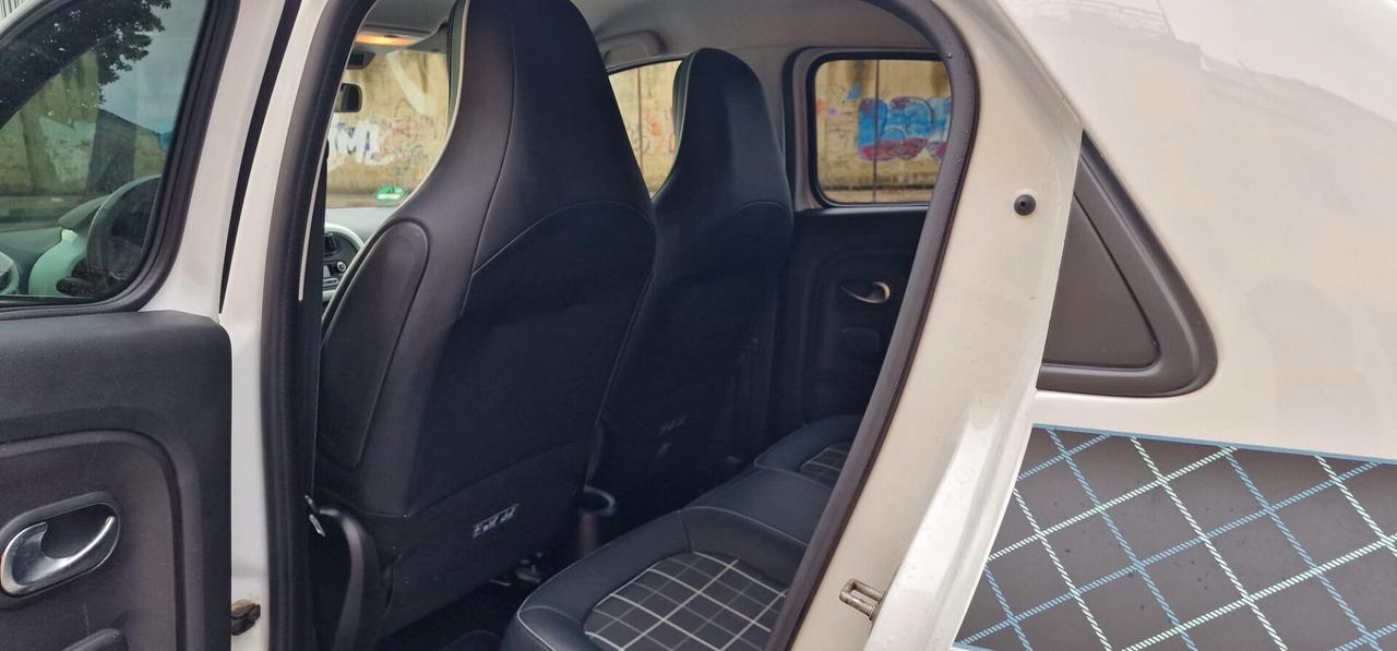 Renault Twingo TCe 90 CV Energy La Parisienne FINANZIAMENTI ANCHE SENZA BUSTA PAGA