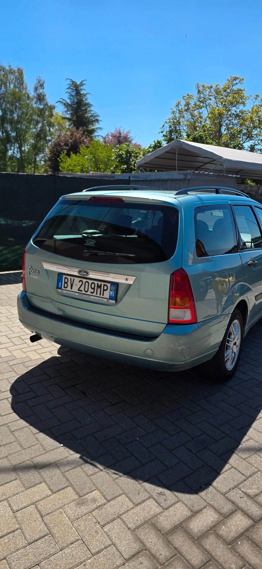 Ford Focus 1.6i 16V cat 5p. Ghia