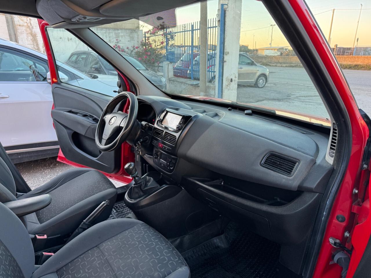 Fiat Doblo 1.4 T-Jet 16V Emotion Metano