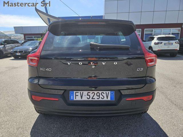 VOLVO XC40 2.0 d3 SUV D3 150cv BUSINESS - FV529SV