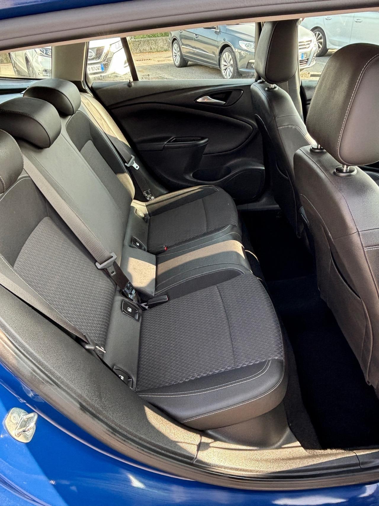 Opel Astra 1.6 CDTi Sports Tourer Innovation - 2018