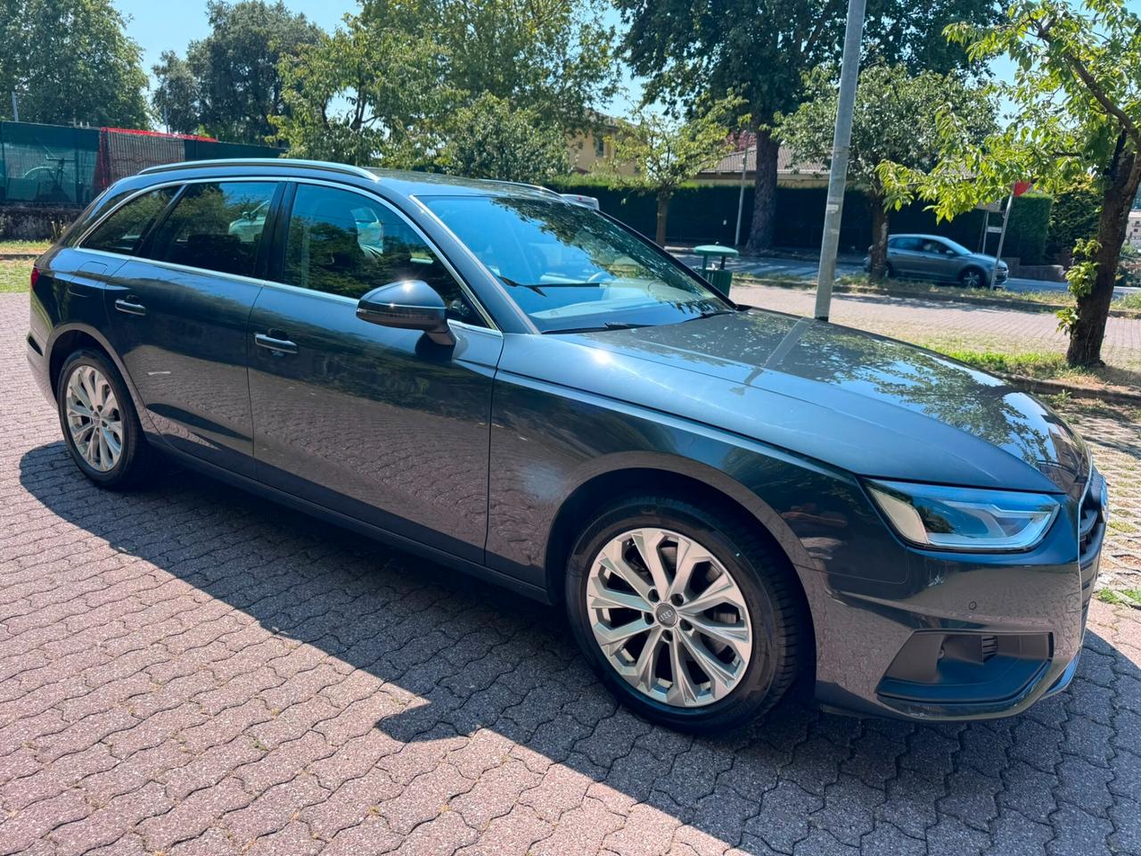 Audi A4 Avant 30 TDI/136 CV S tronic Business Advanced*EURO6