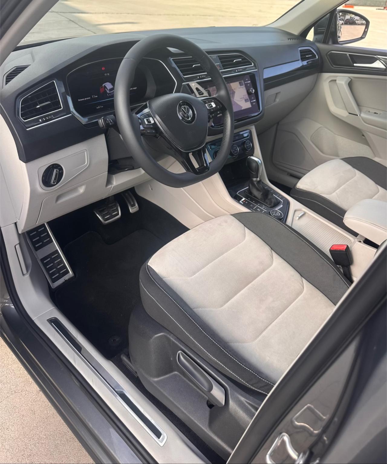 Volkswagen Tiguan 2.0 TDI DSG 4MOTION BlueMotion RLine