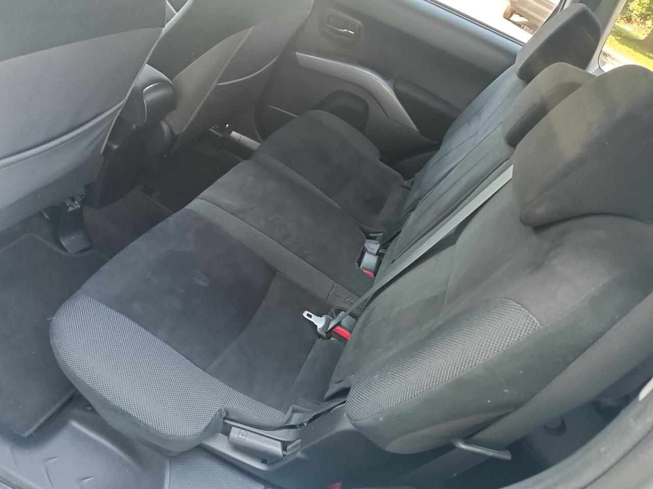 Mitsubishi Outlander 2.0 diesel 7 posti