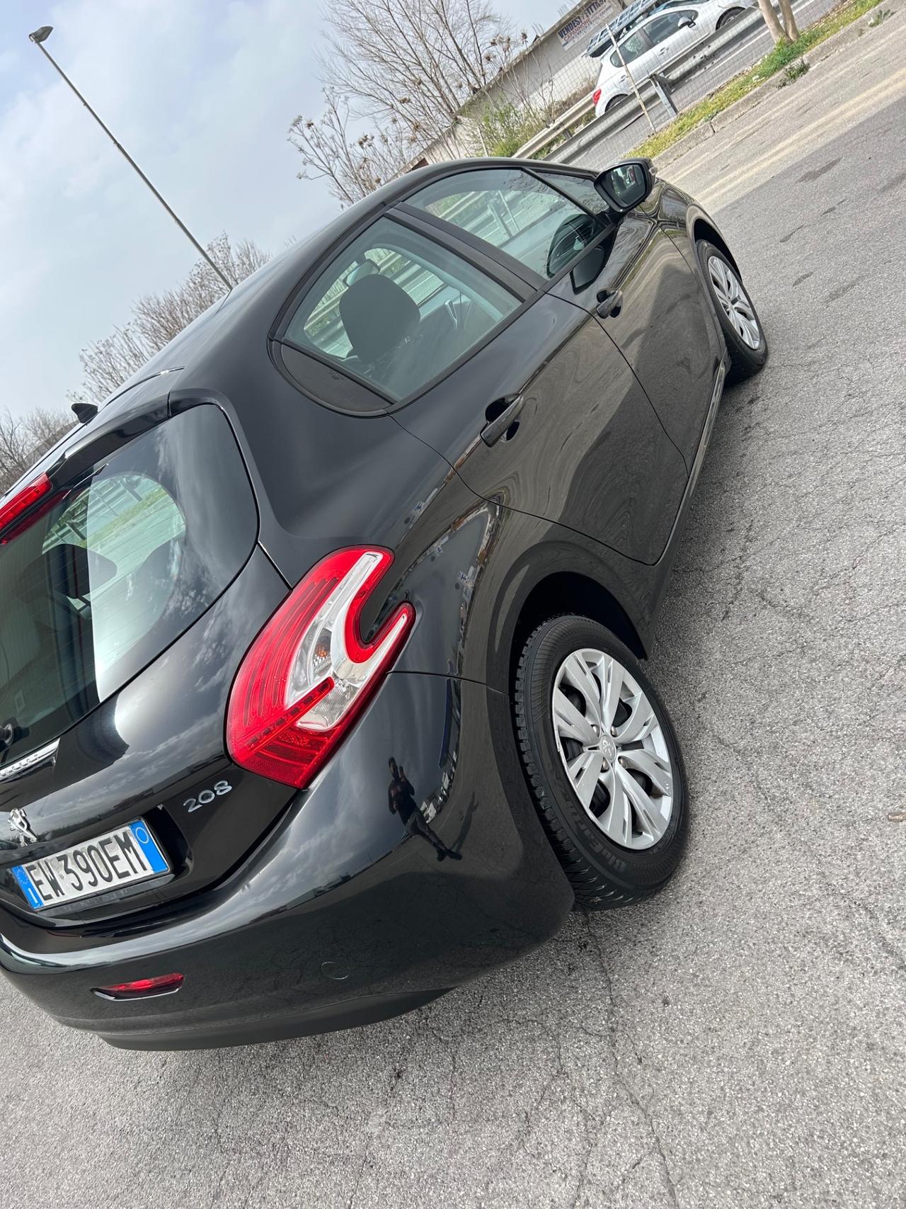 Peugeot 208 1.4 HDi 68 CV 5 porte Active