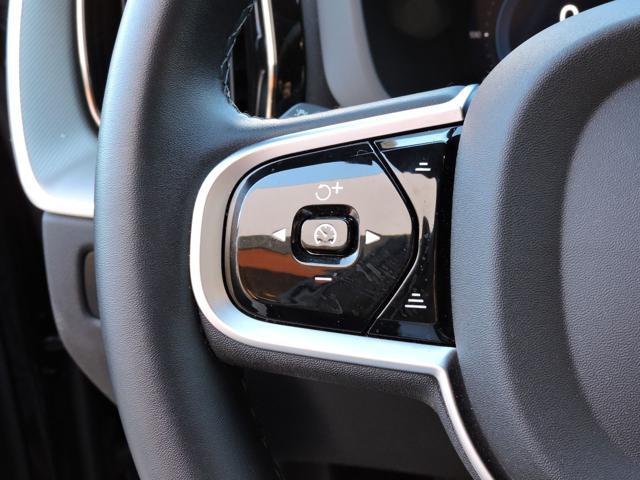 VOLVO XC60 B5 AWD automatico Plus Dark Aziendale