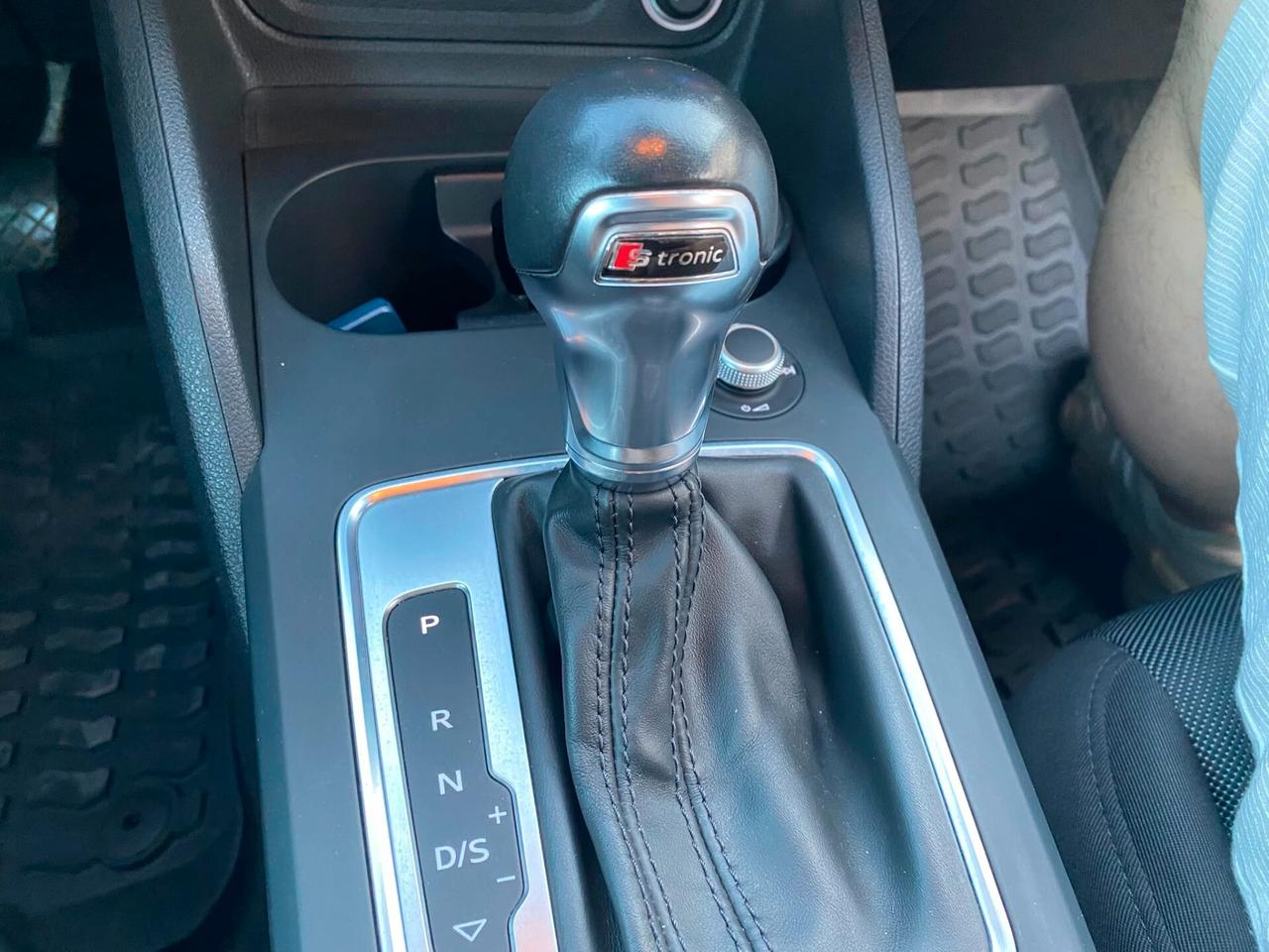 Audi Q2 30 TDI S tronic Business Design