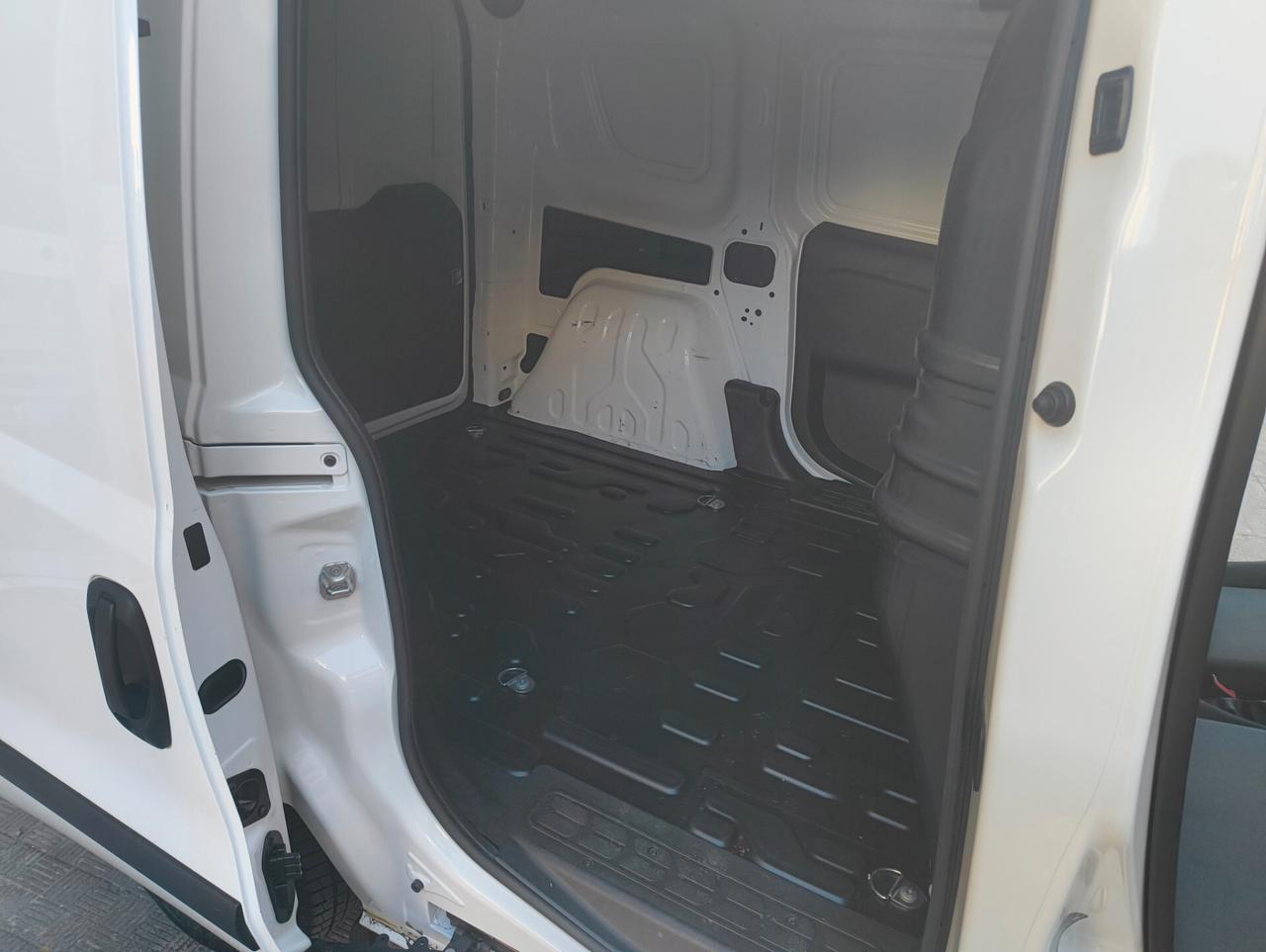 Fiat Doblò 1.6 Multijet Pc-Tn iva esposta