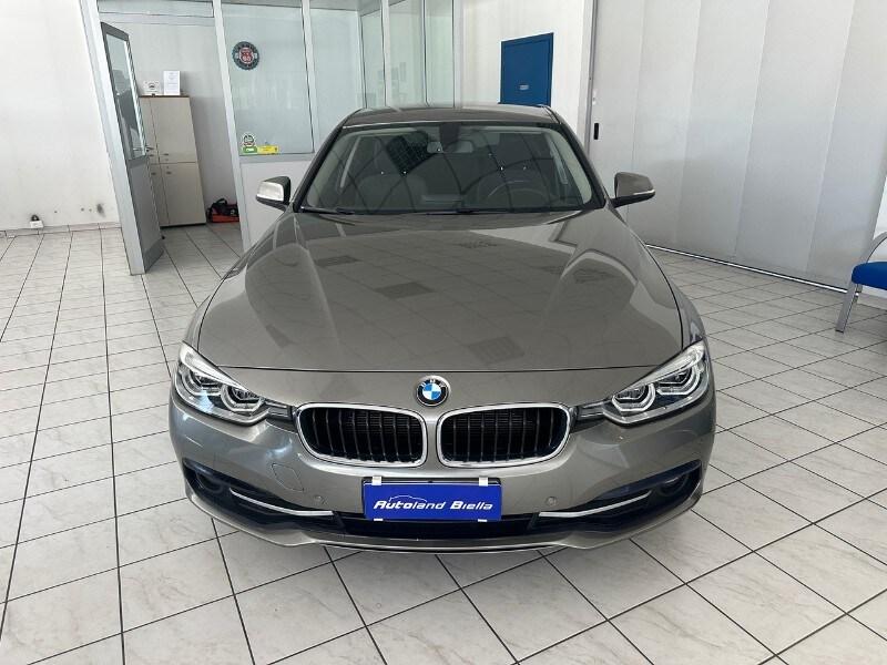 BMW Serie 3 (F30/31) 318d xDrive Sport
