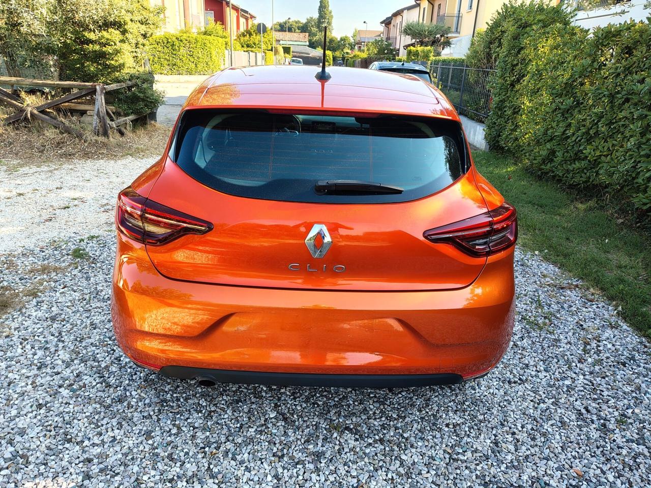 Renault Clio TCe 100 CV GPL 5 porte Equilibre N1 4 Posti Iva Esposta