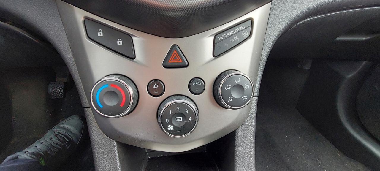 AVEO 1,3 DIESEL 95 CV TELEFONO LEGA START E STOP X NEOPATENTATI IMPECCABILE