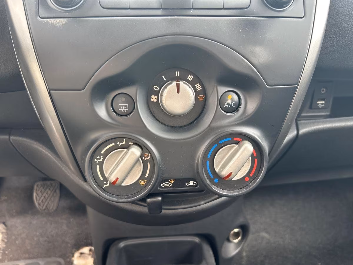 NISSAN Micra 1.2 Acenta E6
