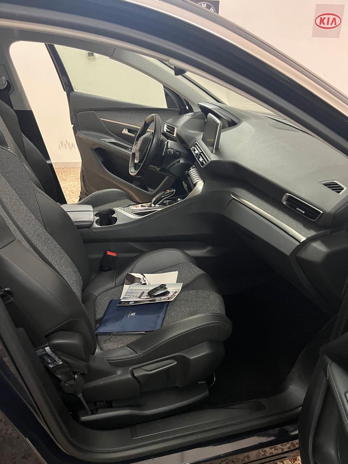 Peugeot 3008 BlueHDi 130 S&S EAT8 Allure