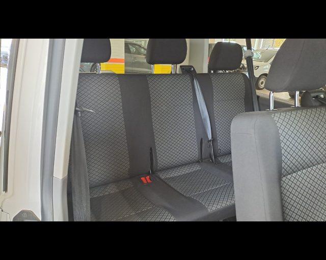 VOLKSWAGEN T6 Caravelle 2.0 tdi 150cv Trendline p.c.