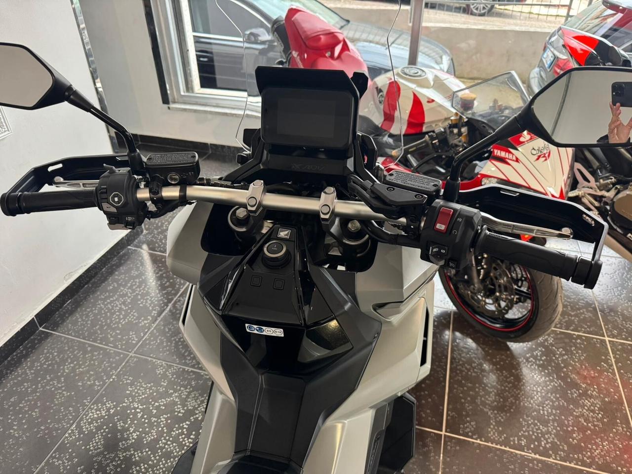 Honda X-ADV 750 soli 900km