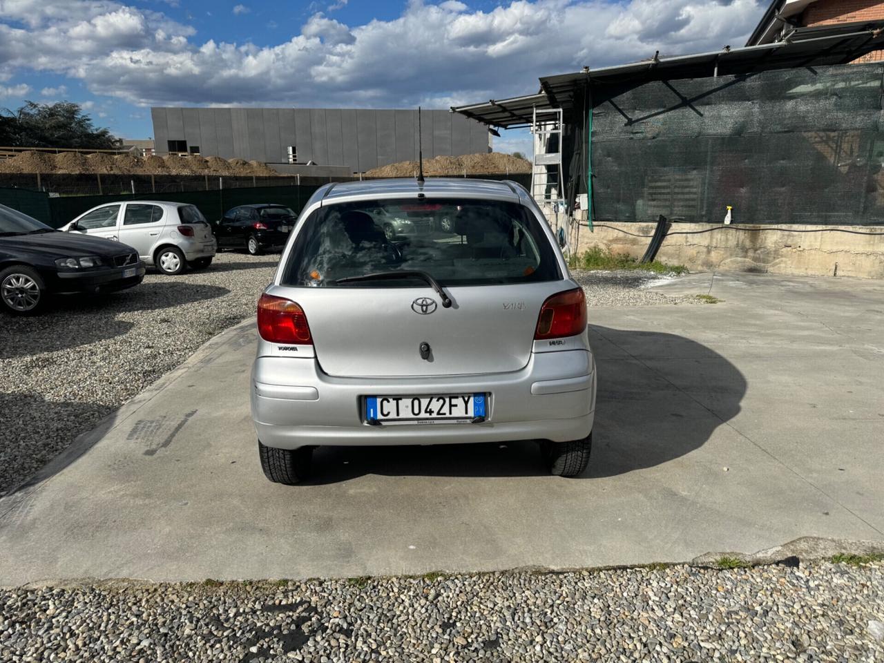 Toyota Yaris 1.0i 16V cat 3 porte Sol euro 4. Benzina neopatentati